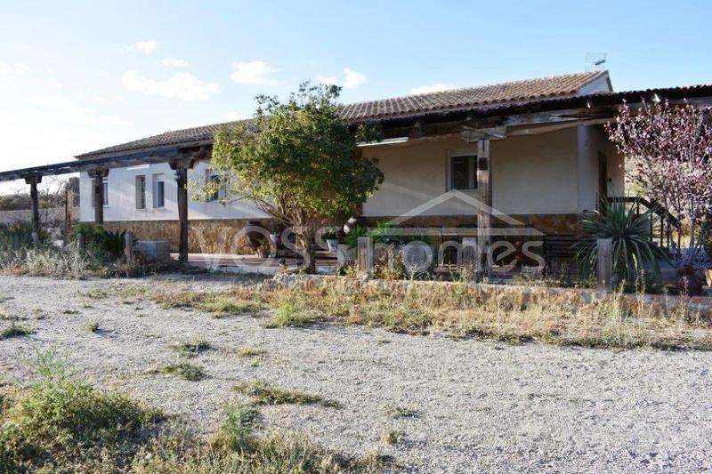 VH1567: Cortijo Cristi, Country House / Cortijo for Sale in Huércal-Overa, Almería