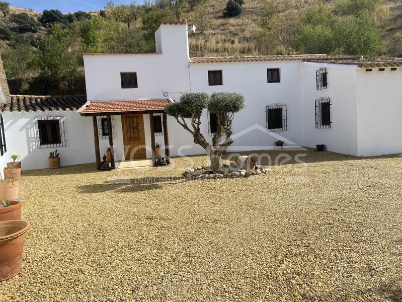 VH2107: Country House / Cortijo for Sale in Huércal-Overa Countryside