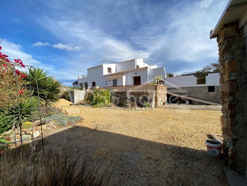 VH2125: Country House / Cortijo for Sale in Huércal-Overa Countryside