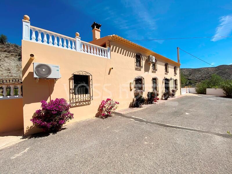 VH2240: Country House / Cortijo for Sale in Huércal-Overa Countryside