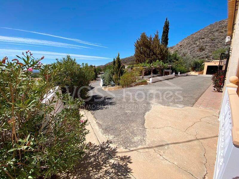 VH2240: Country House / Cortijo for Sale in Huércal-Overa Countryside