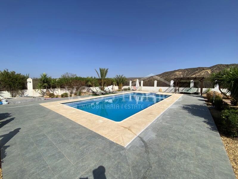 VH2311: Cortijo Esperanza, Country House / Cortijo for Sale in Huércal-Overa, Almería