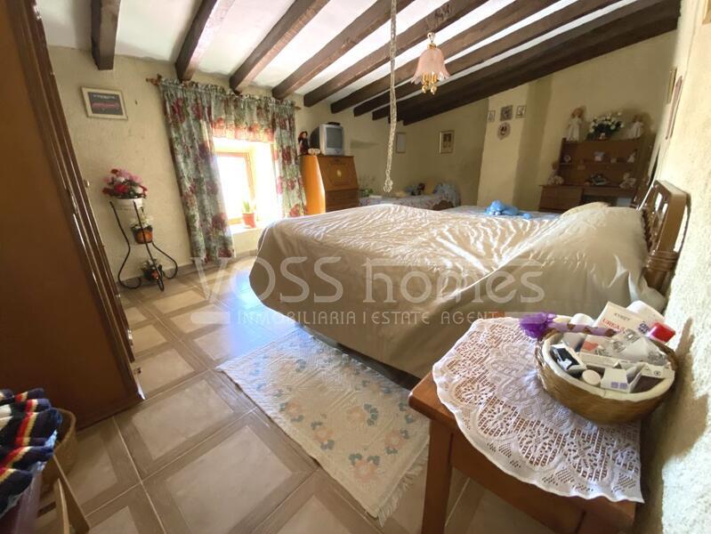 VH2374: Country House / Cortijo for Sale in Huércal-Overa Countryside