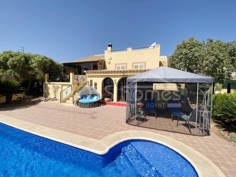 VH2379: Villa for Sale in La Alfoquia Area