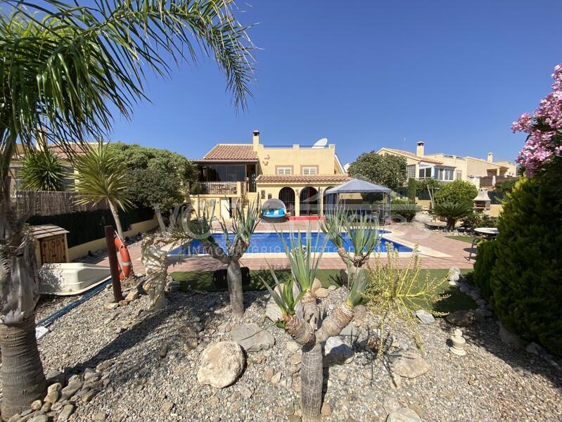 VH2379: Villa for Sale in La Alfoquia Area