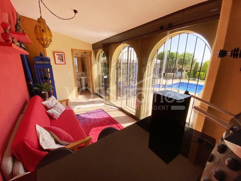 VH2379: Villa for Sale in La Alfoquia Area