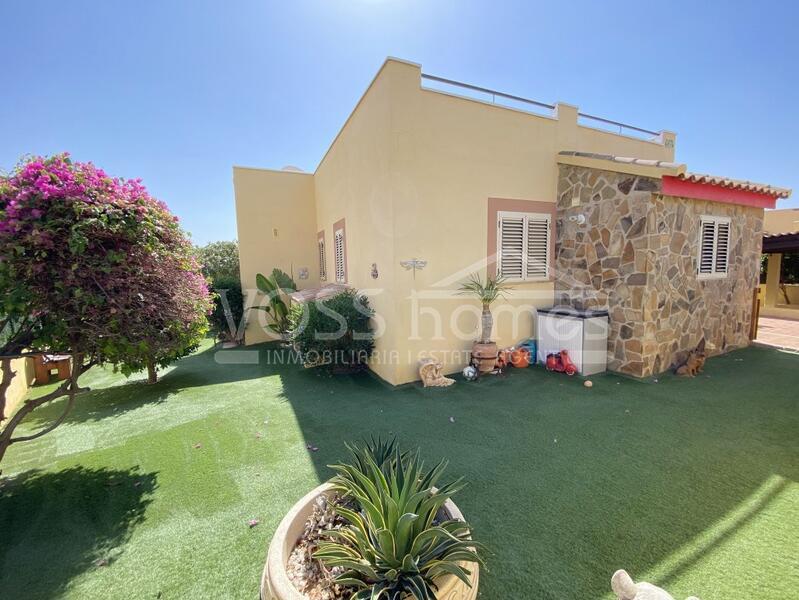 VH2379: Villa for Sale in La Alfoquia Area