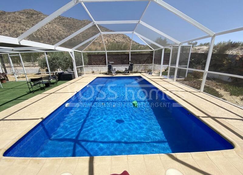 VH2382: Country House / Cortijo for Sale in Huércal-Overa Countryside