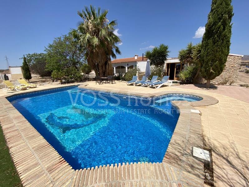 VH2391: Country House / Cortijo for Sale in Huércal-Overa Countryside