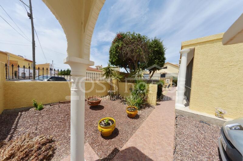 VH2392: Villa for Sale in La Alfoquia Area