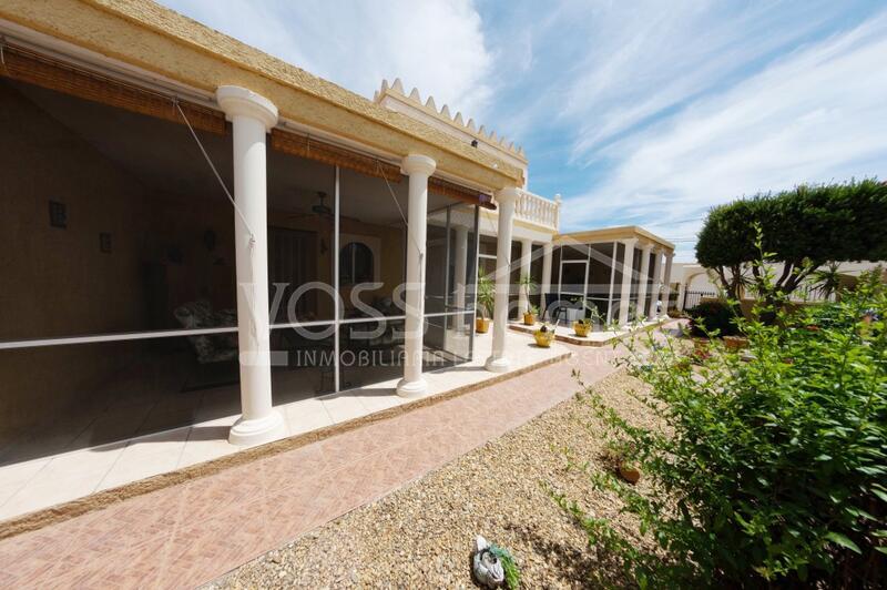 VH2392: Villa for Sale in La Alfoquia Area