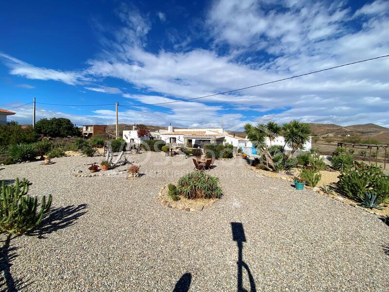 VH2397: Country House / Cortijo for Sale in Huércal-Overa Countryside