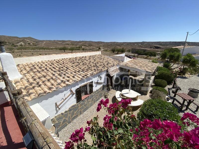 VH2397: Country House / Cortijo for Sale in Huércal-Overa Countryside