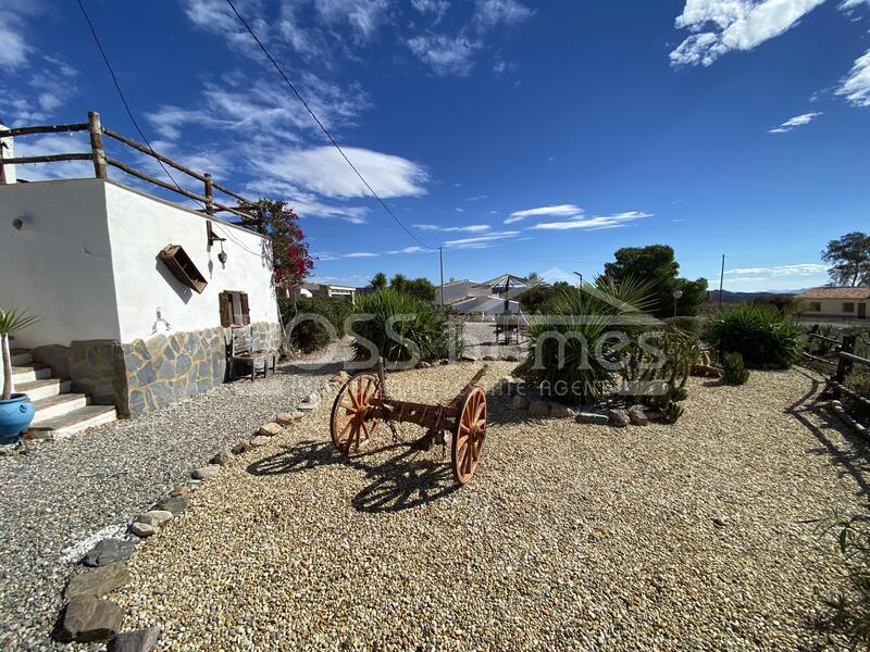 VH2397: Country House / Cortijo for Sale in Huércal-Overa Countryside