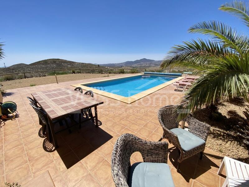 VH2398: Villa for Sale in Puerto Lumbreras Area