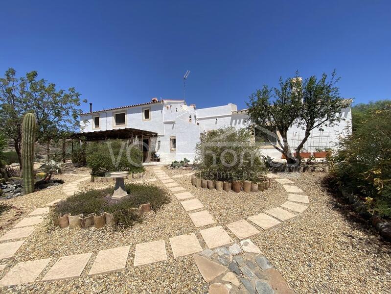 VH2399: Country House / Cortijo for Sale in Huércal-Overa Countryside