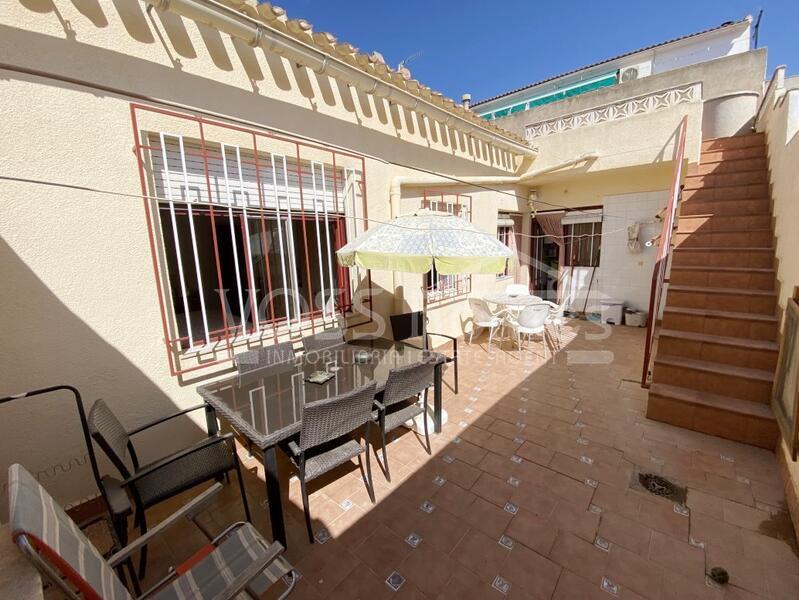 VH2418: Casa Roja, Casa de pueblo en venta en La Alfoquia, Almería