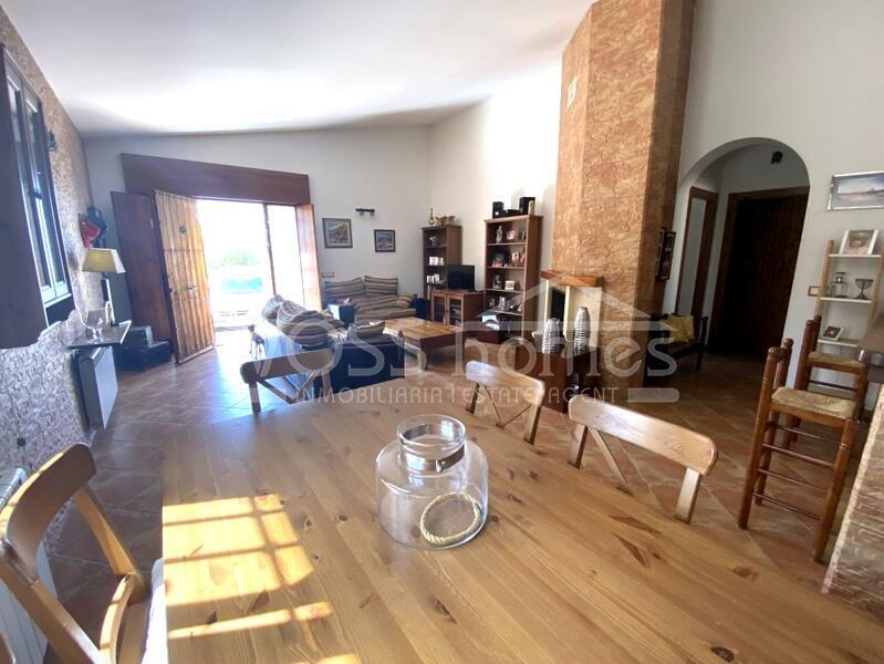 VH2424: Country House / Cortijo for Sale in Huércal-Overa Countryside