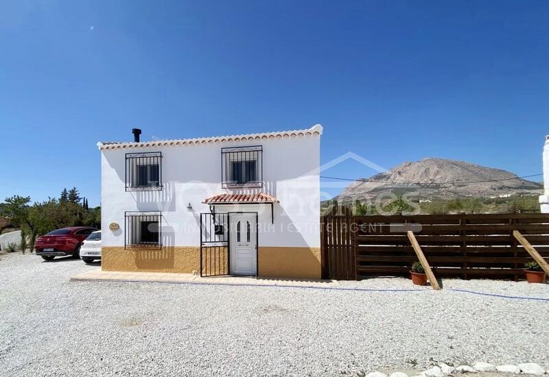 VH2429: Casa Sylviana, Landhaus zu verkaufen im Velez-Rubio, Almería