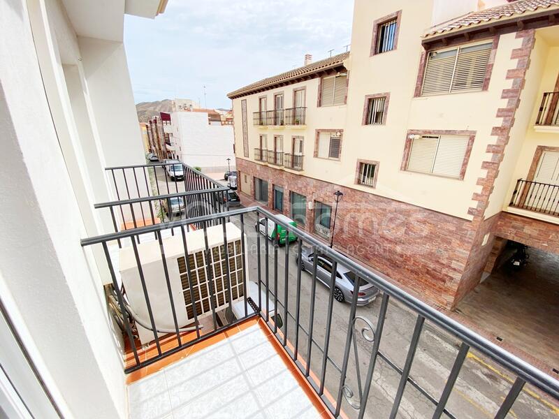 VH2441: Apartment for Sale in Huércal-Overa Town