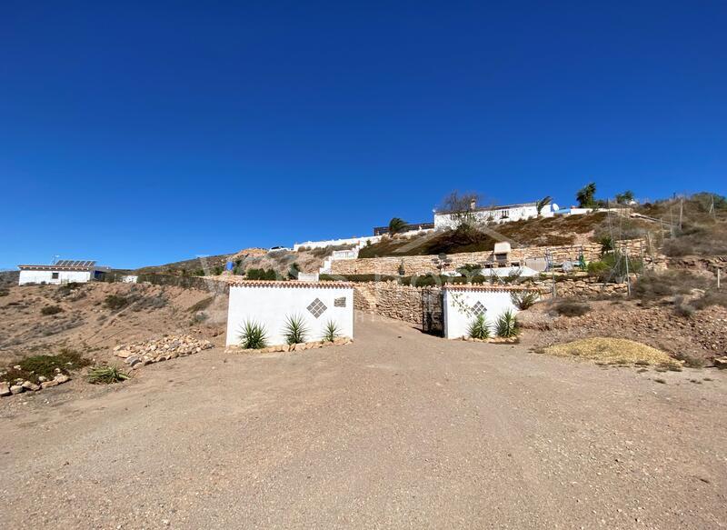 VH2447: Country House / Cortijo for Sale in Huércal-Overa Countryside