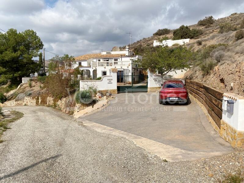 VH2450: Country House / Cortijo for Sale in Huércal-Overa Countryside