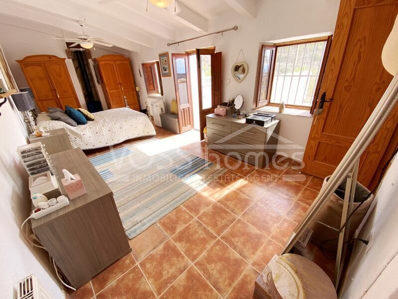 VH2450: Country House / Cortijo for Sale in Huércal-Overa Countryside