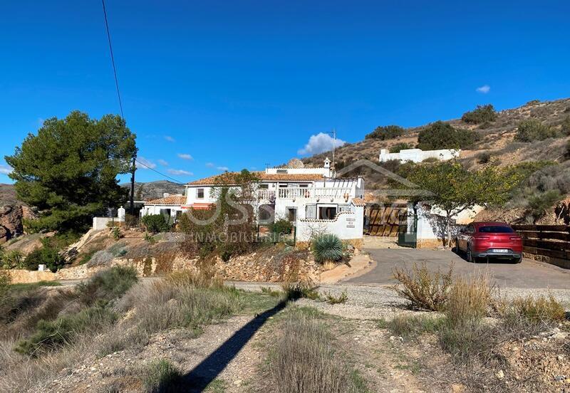 Cortijo La Morera in the Huércal-Overa Countryside