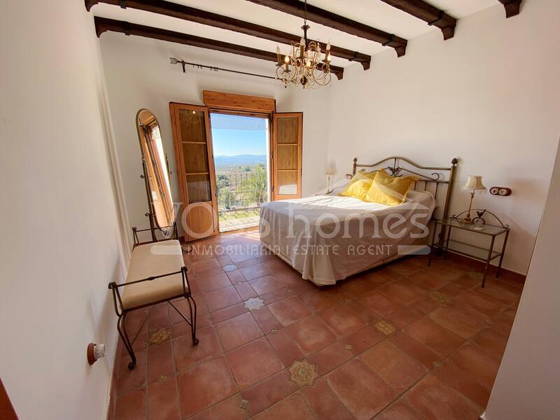 VH2458: Country House / Cortijo for Sale in Huércal-Overa Countryside