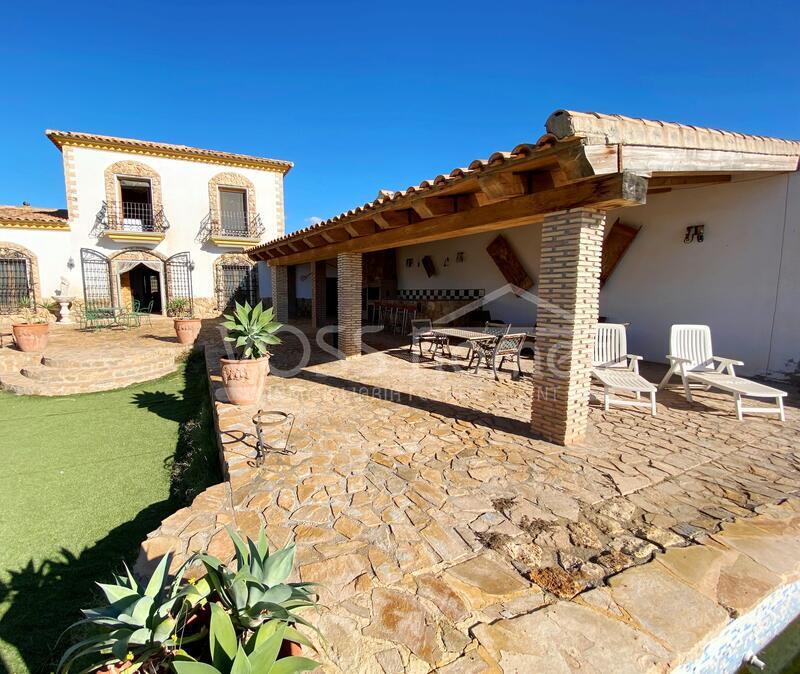 VH2458: Country House / Cortijo for Sale in Huércal-Overa Countryside