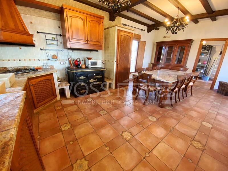 VH2458: Country House / Cortijo for Sale in Huércal-Overa Countryside