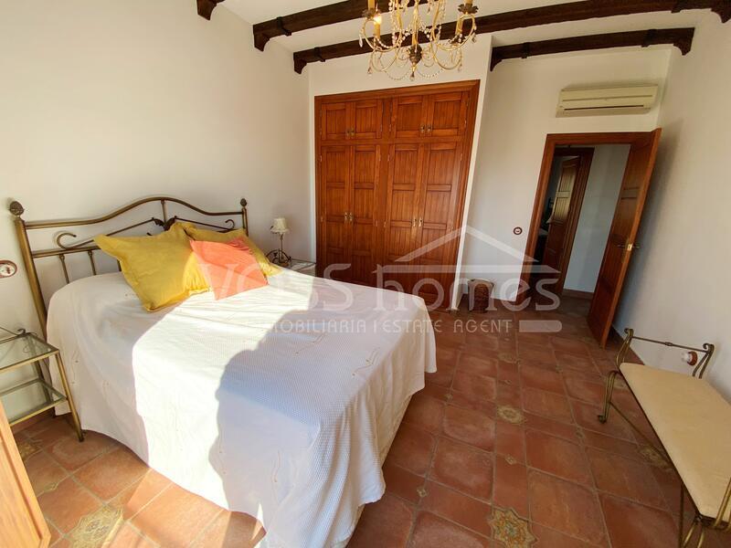 VH2458: Country House / Cortijo for Sale in Huércal-Overa Countryside