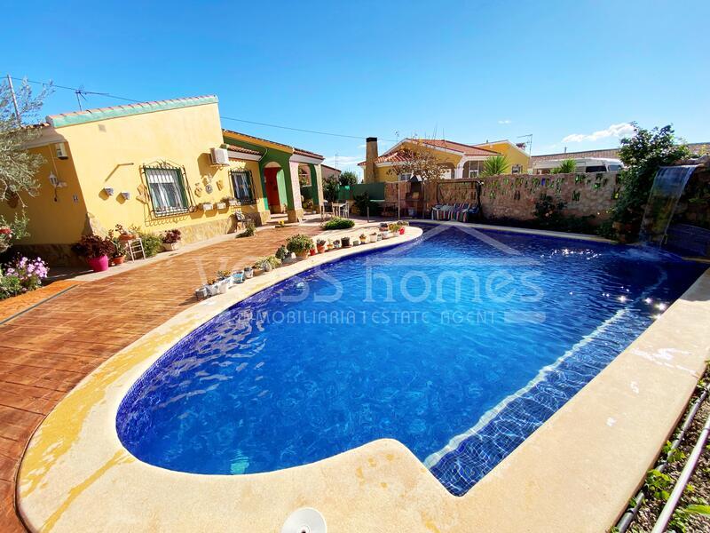 VH2461: Villa for Sale in Urcal, Almería