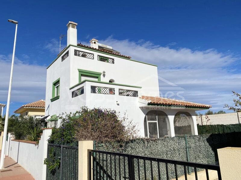 VH2478: 3 Dormitorio Villa en venta