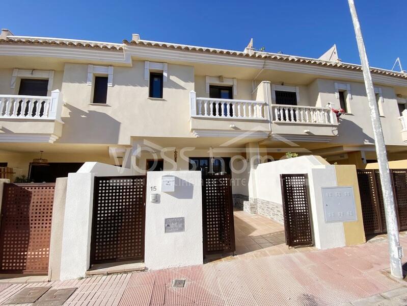 VH2485: 5 Bedroom Townhouse for Sale