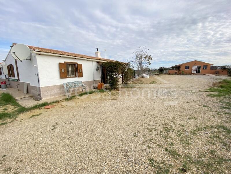 VH2486: Country House / Cortijo for Sale in Huércal-Overa Countryside