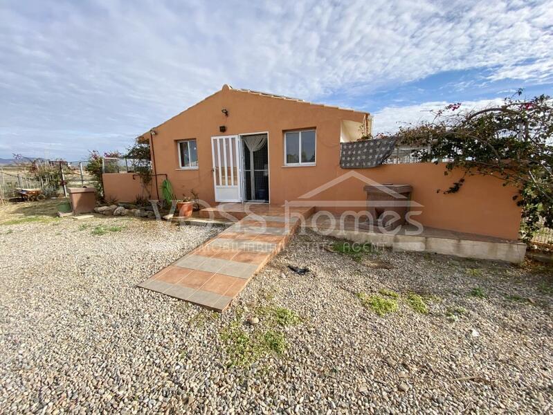 VH2486: Country House / Cortijo for Sale in Huércal-Overa Countryside