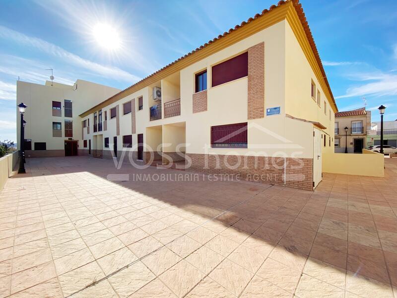 VH2487: Village / Town House for Sale in Huércal-Overa Town