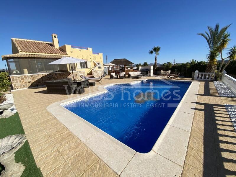 VH2491: Villa for Sale in La Alfoquia Area