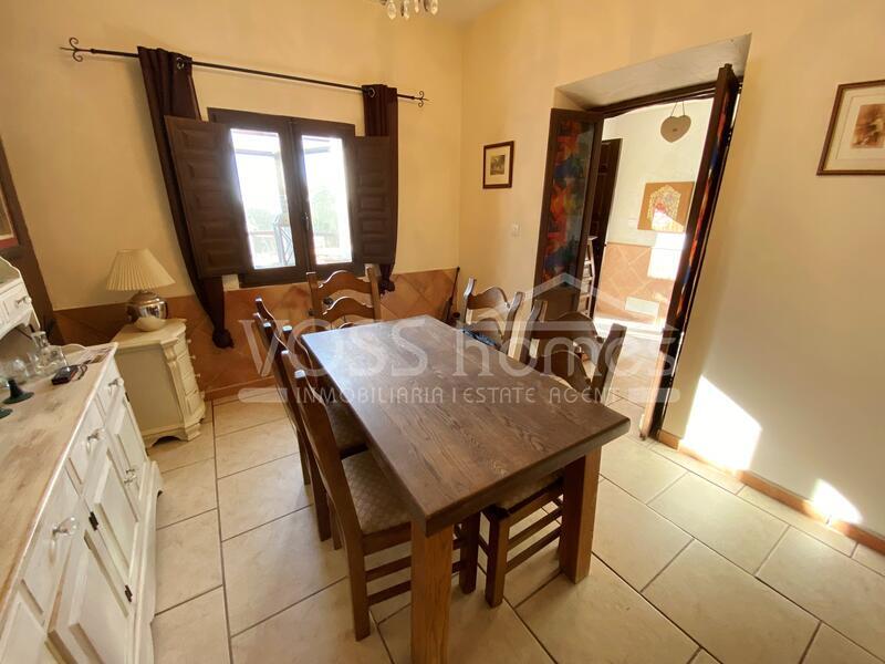 VH2494: Country House / Cortijo for Sale in Huércal-Overa Countryside