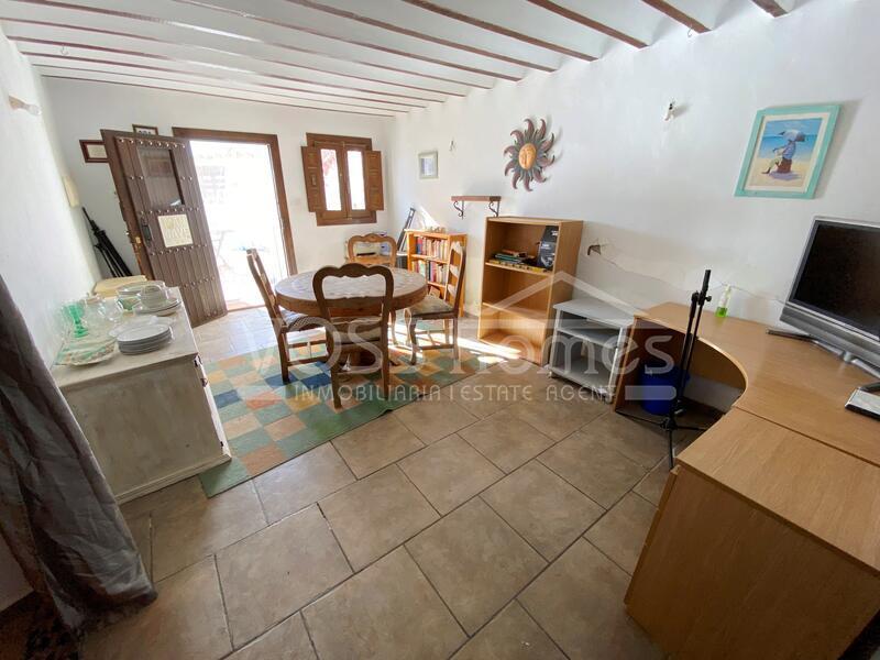 VH2494: Country House / Cortijo for Sale in Huércal-Overa Countryside