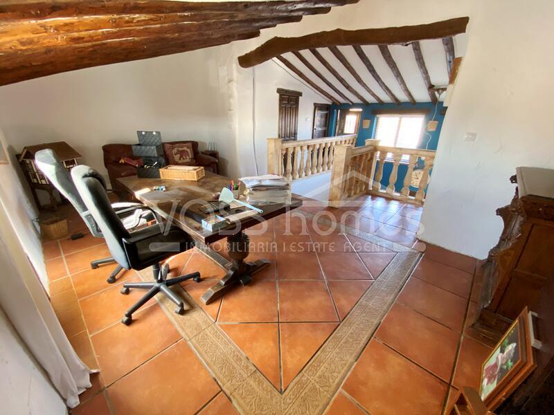 VH2494: Country House / Cortijo for Sale in Huércal-Overa Countryside