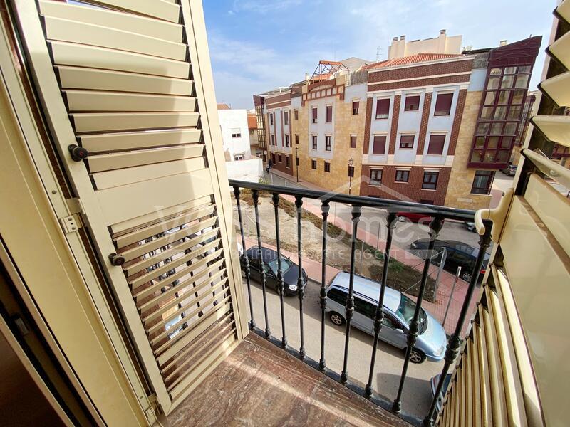 VH2500: Apartment for Sale in Huércal-Overa Town